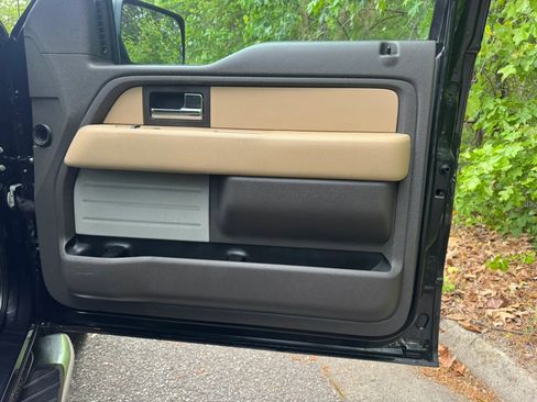 Used 2013 Ford F150 XLT w/ XLT Chrome Pkg image 8