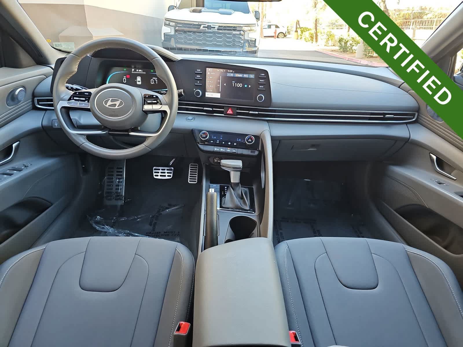 Certified 2025 Hyundai Elantra Sport FWD image 14