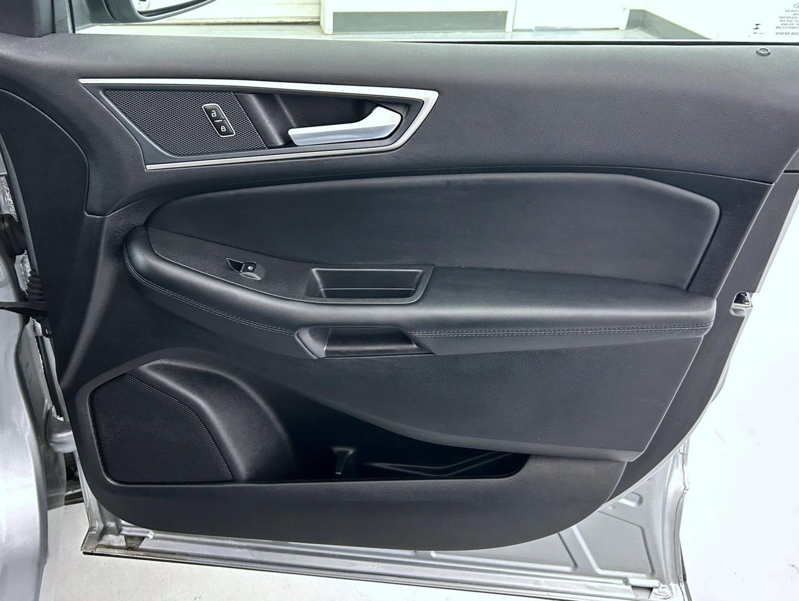 Used 2024 Ford Edge SEL w/ Convenience Package AWD/4WD image 16