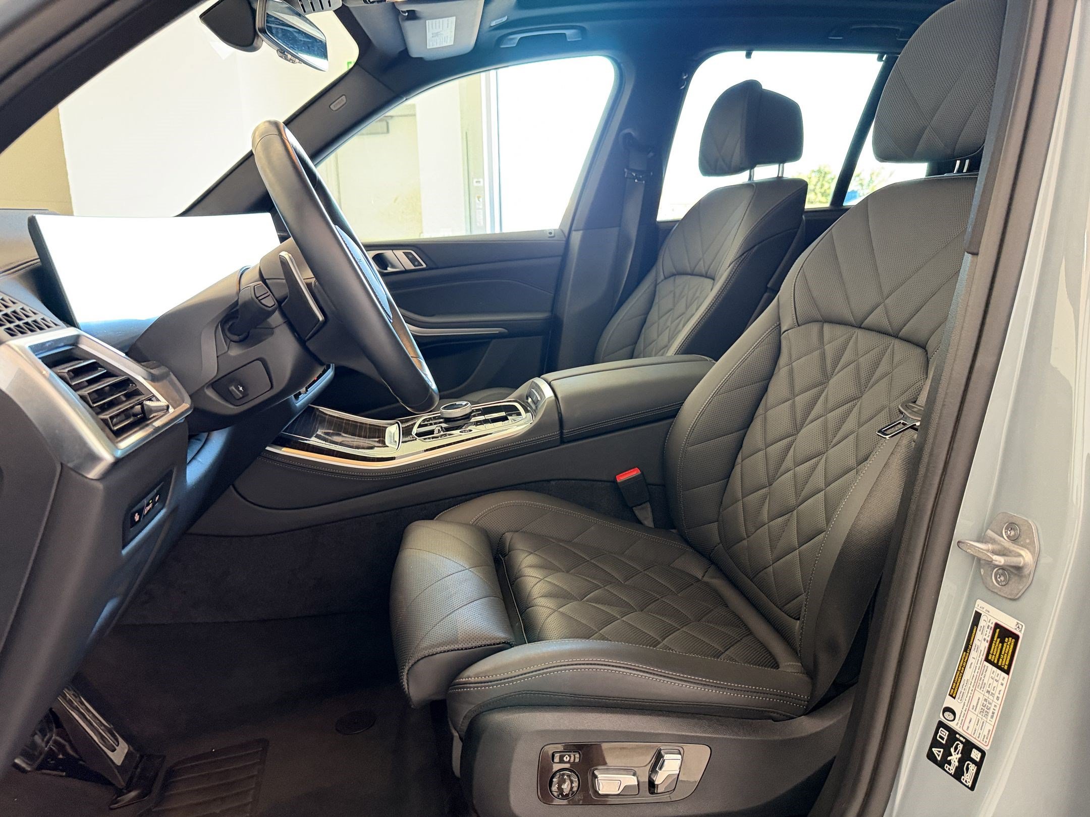 Certified 2025 BMW X5 xDrive40i AWD/4WD image 5