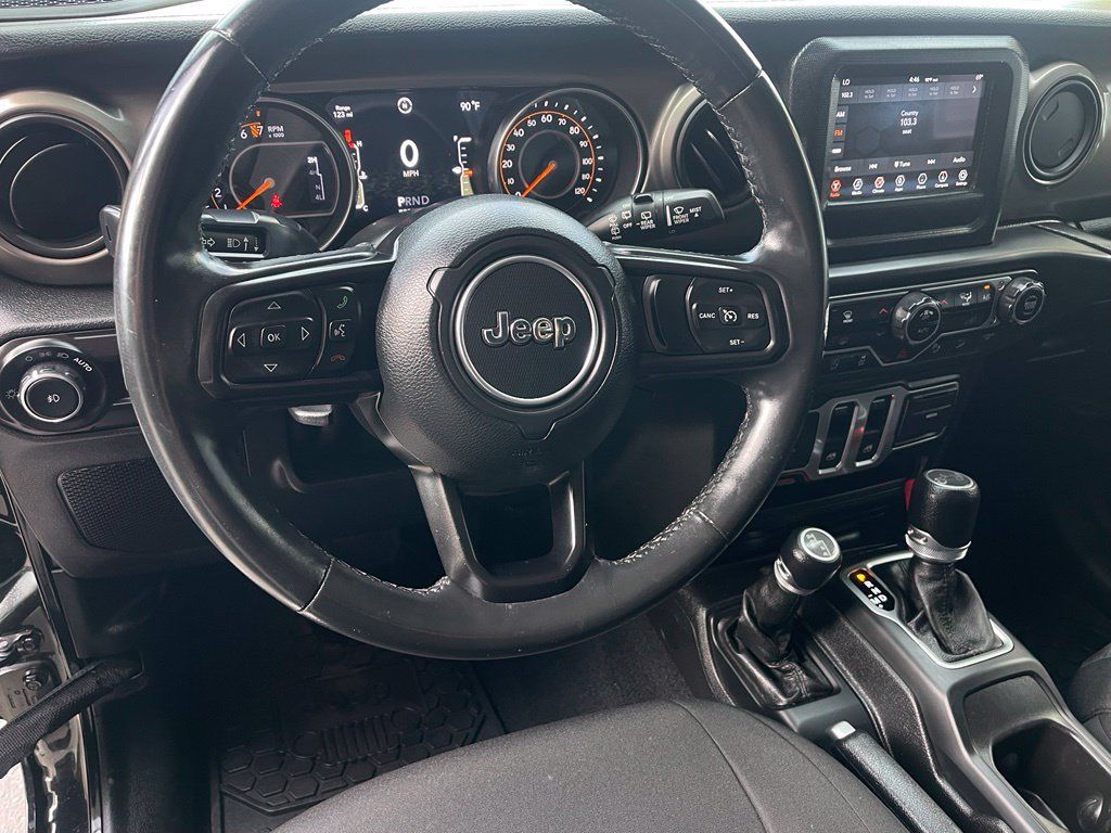 Used 2018 Jeep Wrangler Sport AWD/4WD image 12