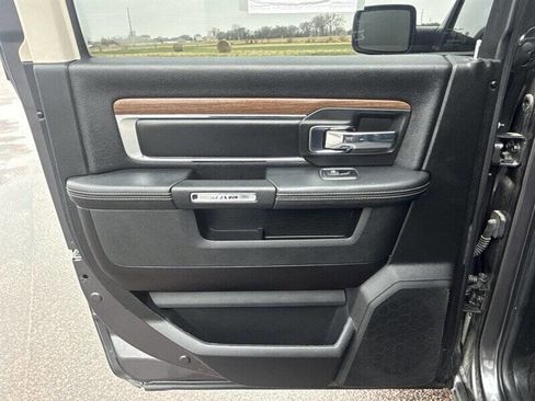 Used 2017 RAM 1500 Laramie w/ Convenience Group image 19