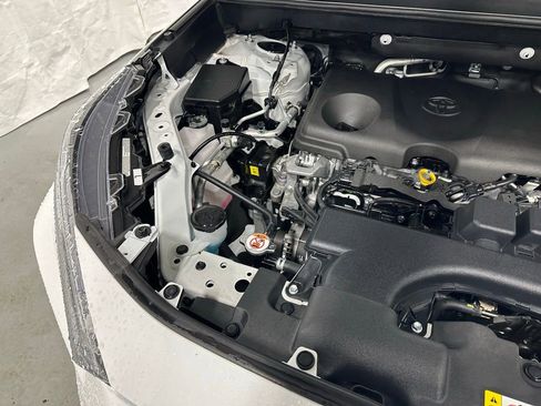 Used 2025 Toyota RAV4 XLE image 64