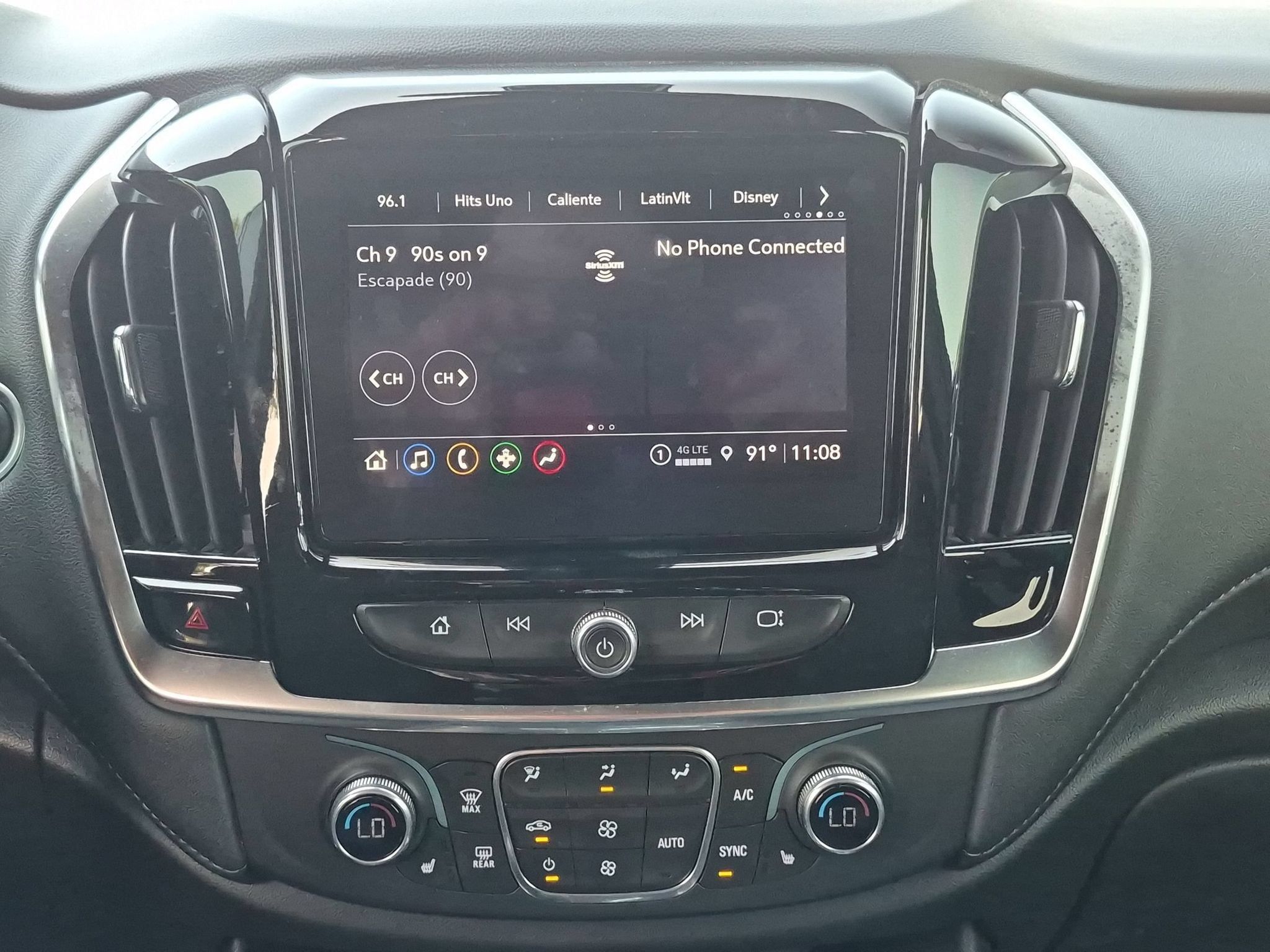 Certified 2023 Chevrolet Traverse LT FWD image 16