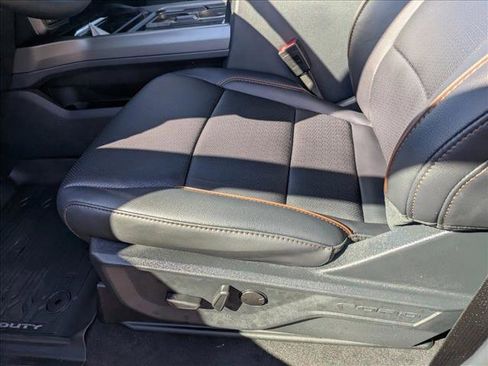 New 2026 Ford F250 Lariat w/ Lariat Premium Package image 3