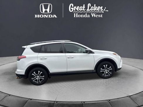 Used 2016 Toyota RAV4 LE AWD/4WD image 4