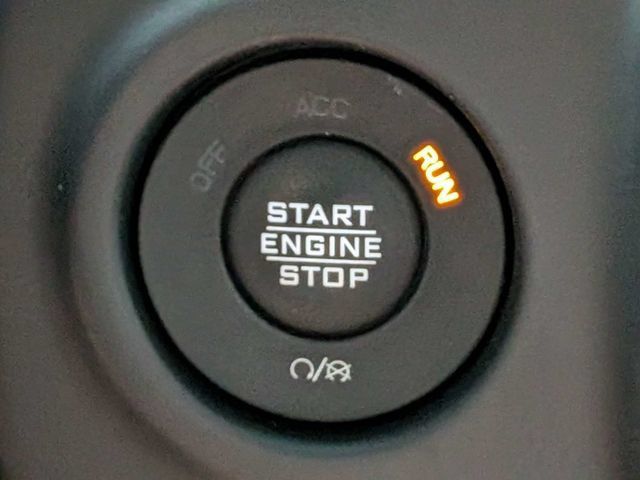 Used 2022 Jeep Gladiator Overland AWD/4WD image 36
