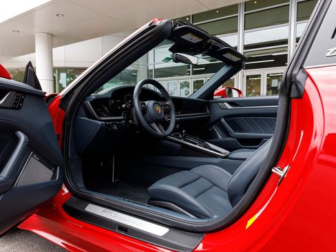 Used 2024 Porsche 911 Targa 4S image 44