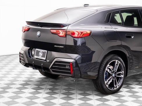 Certified 2025 BMW X2 xDrive28i w/ M Sport Package image 33