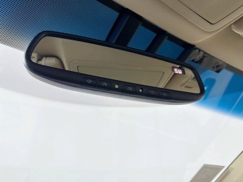 Used 2013 Toyota Avalon Limited FWD image 22