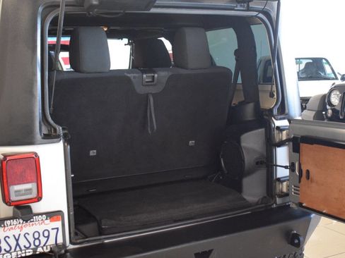 Used 2011 Jeep Wrangler Rubicon w/ Trailer Tow Group image 17