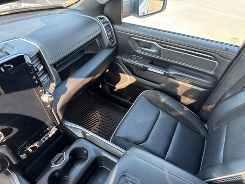 Used 2023 RAM 1500 Laramie image 36