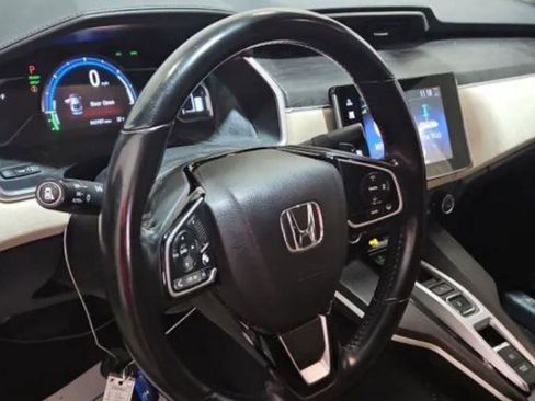 Used 2018 Honda Clarity Touring image 6