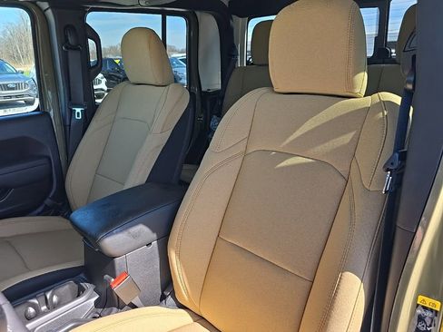 New 2026 Jeep Gladiator Sport image 19