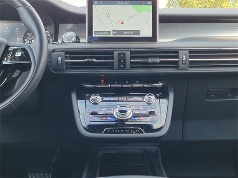 Certified 2022 Lincoln Corsair AWD w/ Equipment Group 101A image 27