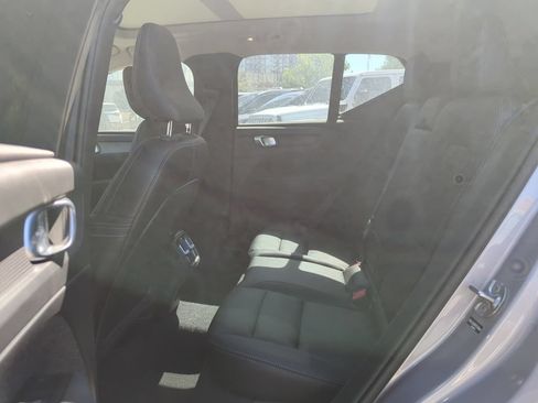 Used 2026 Volvo XC40 B5 Plus AWD/4WD image 9