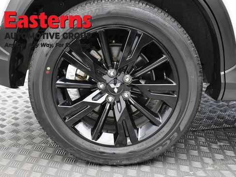 Used 2024 Mitsubishi Eclipse Cross LE AWD/4WD image 34