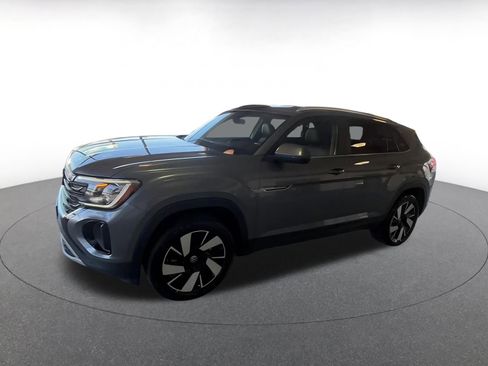 Used 2025 Volkswagen Atlas Cross Sport SE image 10