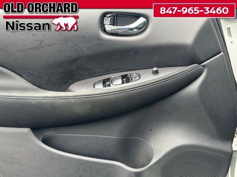 Used 2025 Nissan Leaf S image 9