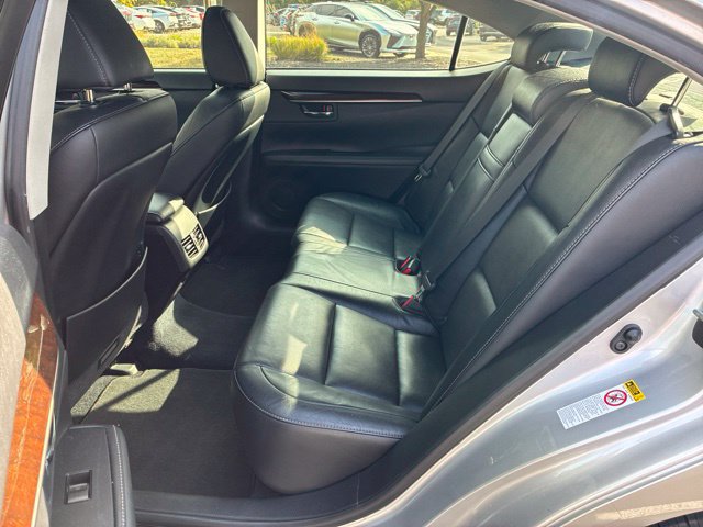 Used 2013 Lexus ES 350 w/ Luxury Pkg FWD image 5