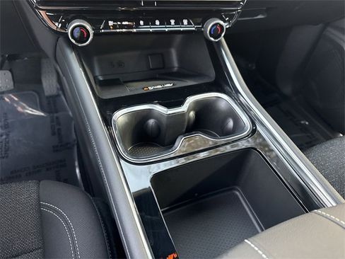 Used 2026 Chevrolet Traverse LT w/ Midnight/Sport Edition image 21