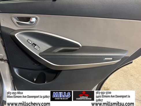 Used 2017 Hyundai Santa Fe SE image 16