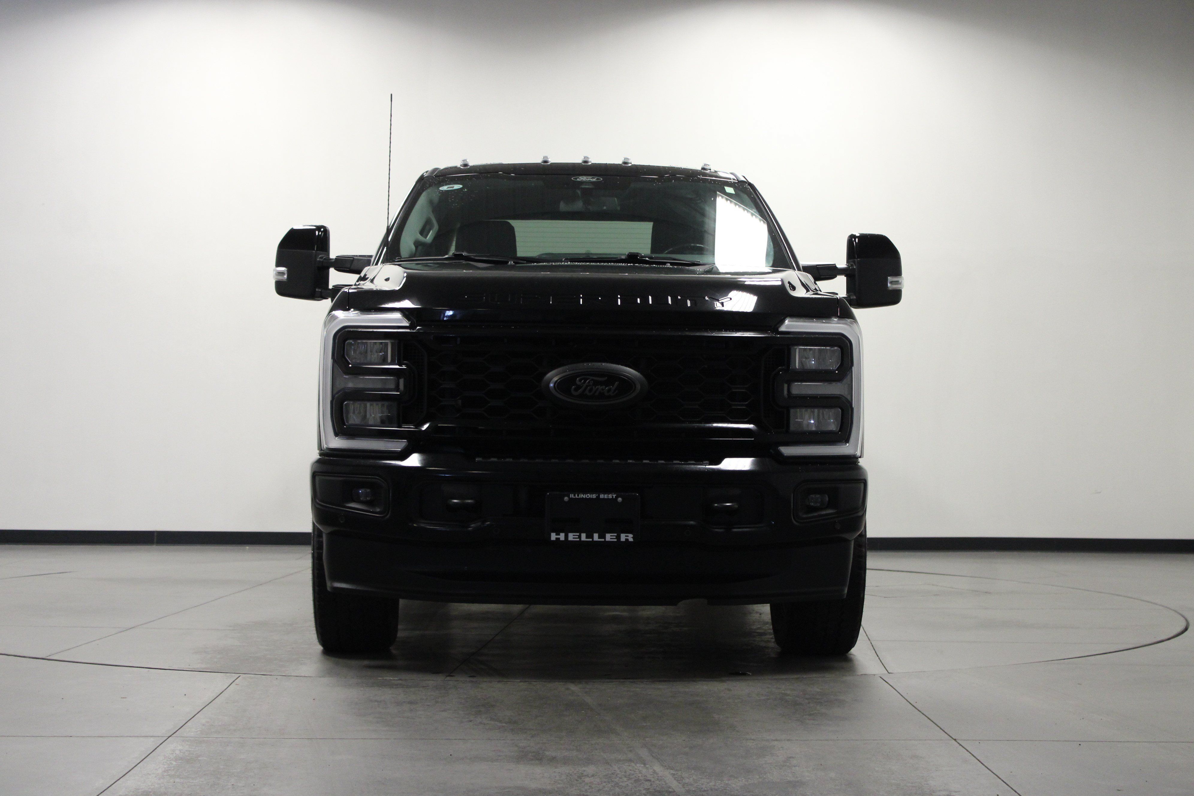 Used 2025 Ford F250 Lariat w/ Black Appearance Package AWD/4WD image 9