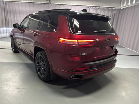 Used 2025 Jeep Grand Cherokee L Summit AWD/4WD image 5