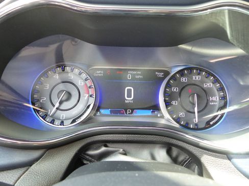 Used 2015 Chrysler 200 S w/ Navigation & Sound Group I FWD image 25