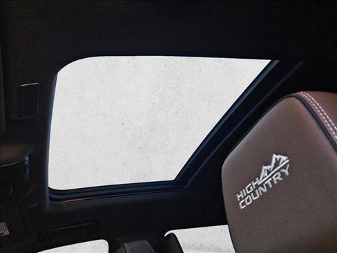 Used 2026 Chevrolet Tahoe High Country image 15