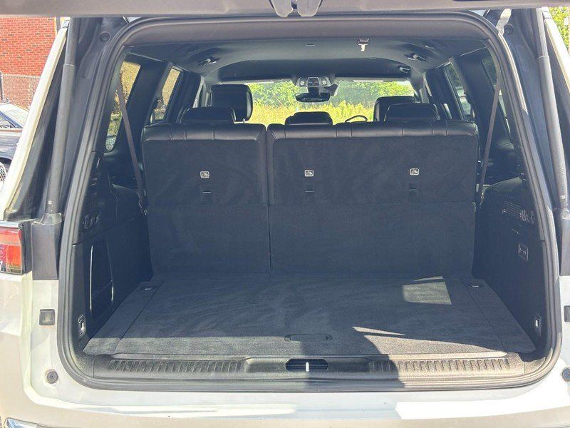 Used 2023 Jeep Wagoneer L Series II AWD/4WD image 9