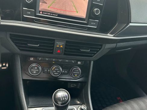 Used 2019 Volkswagen Jetta GLI image 15