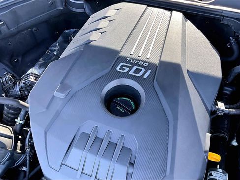 Used 2023 Genesis G70 2.0T w/ Sport Prestige Package image 32