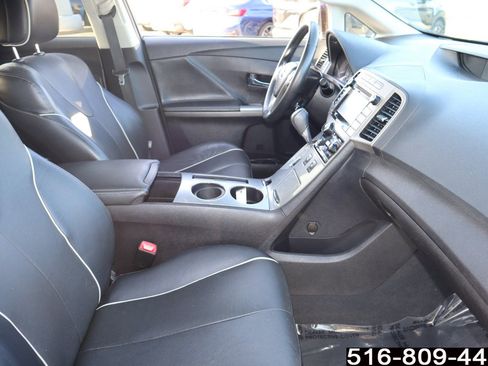 Used 2015 Toyota Venza Limited image 29