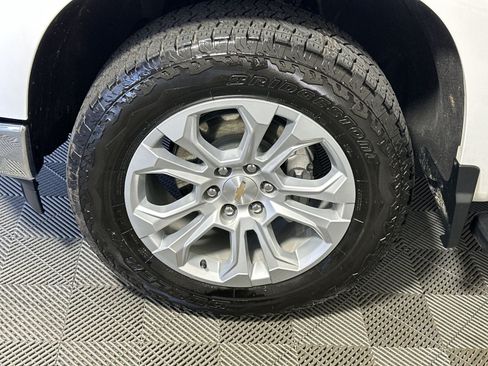 Used 2025 Chevrolet Silverado 1500 LTZ w/ Technology Package AWD/4WD image 12