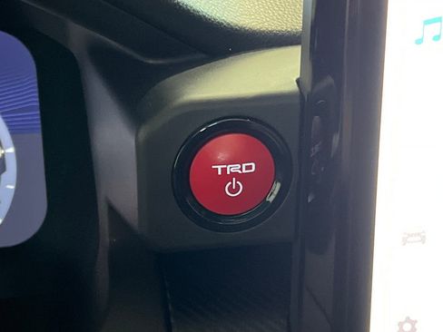 Used 2025 Toyota Tacoma TRD Pro image 25