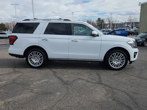 Certified 2024 Ford Expedition Limited image 18