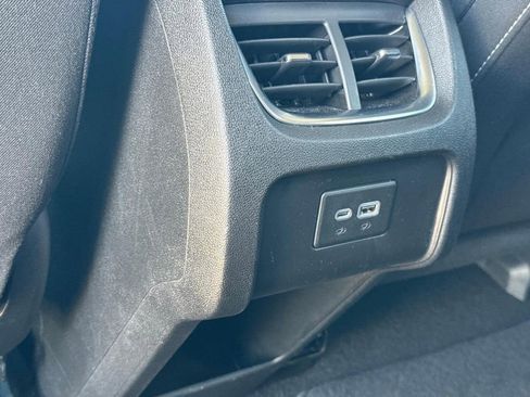 Used 2025 Chevrolet Blazer LT AWD/4WD image 10