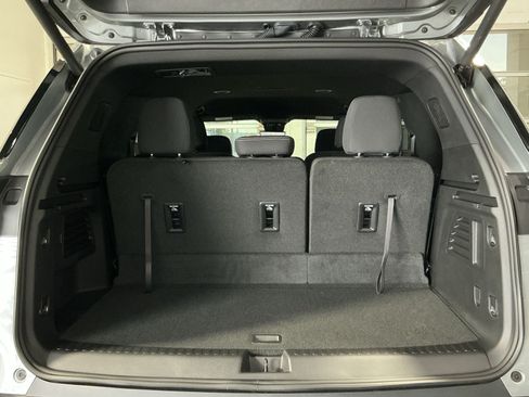 New 2026 Chevrolet Traverse LT w/ Midnight/Sport Edition FWD image 27