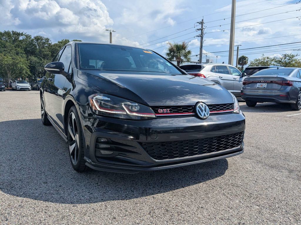 Used 2020 Volkswagen GTI SE FWD image 8