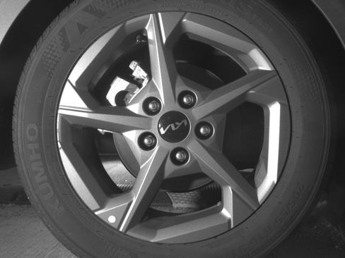 Used 2025 Kia K4 LXS image 15