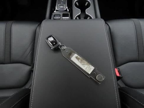 New 2025 Honda Pilot Touring image 27