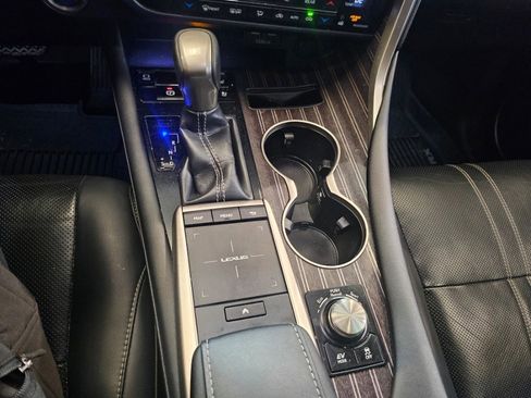 Used 2020 Lexus RX 450hL Luxury image 32