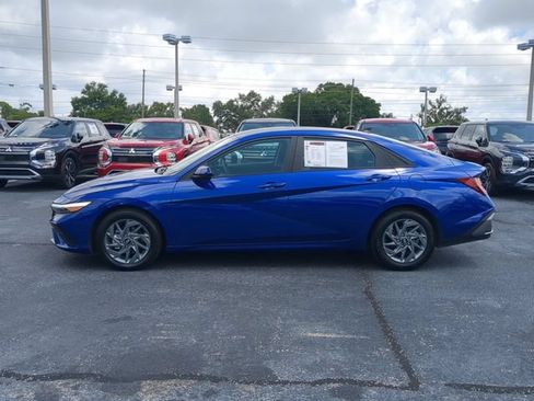 Used 2024 Hyundai Elantra SEL FWD image 9