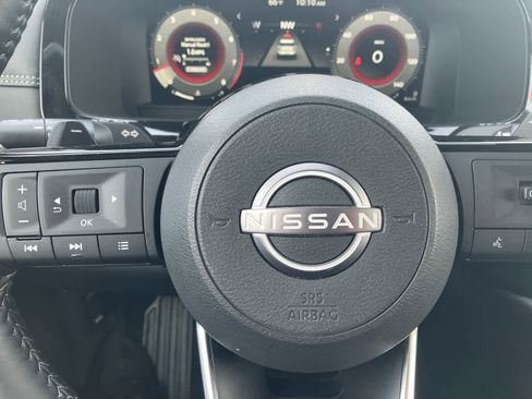 Used 2023 Nissan Pathfinder Platinum w/ Cargo Package image 15