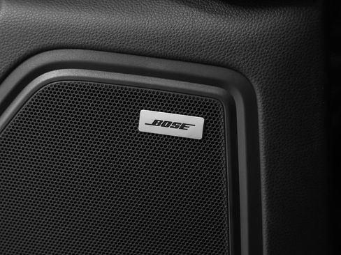 Certified 2020 Porsche Macan AWD/4WD image 36