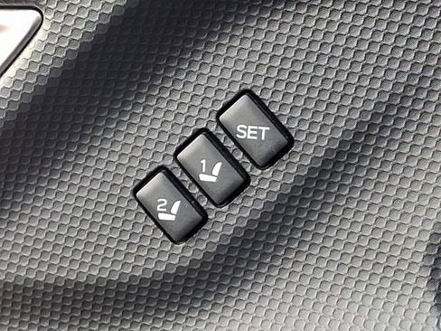 Used 2021 Subaru Forester Touring image 26