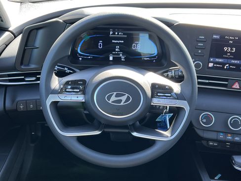 New 2026 Hyundai Elantra SE image 16