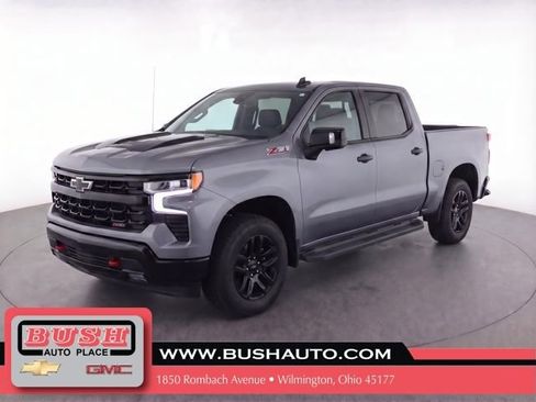 Used 2024 Chevrolet Silverado 1500 LT Trail Boss w/ Convenience Package II image 2