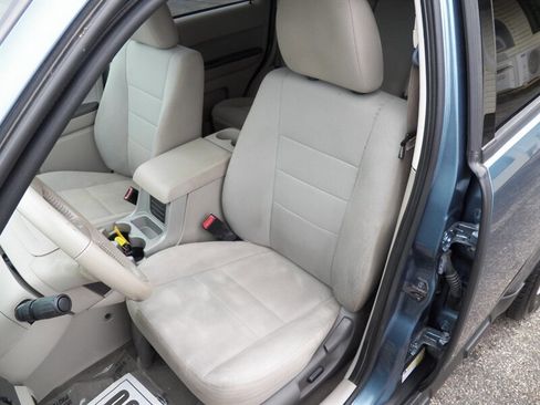 Used 2012 Ford Escape XLT FWD image 9